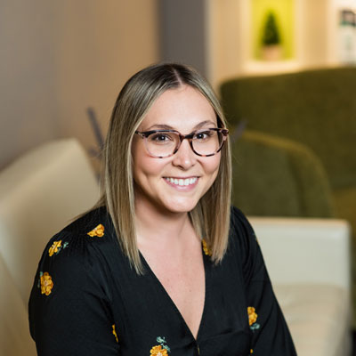 Dr Alyssa Ellsworth, DDS specializing in cosmetic dentistry and general dentistly Incredible Smiles; DDS specializing in cosmetic dentistry serving the Front Range, CO call 303-499-0013